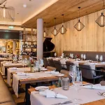 Postresidenz Am 4* أروسا