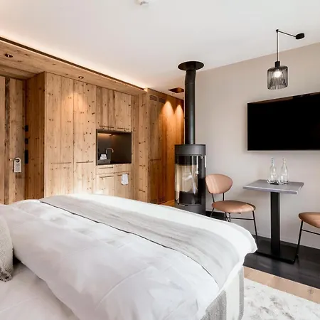 Postresidenz Am Hotell 4*