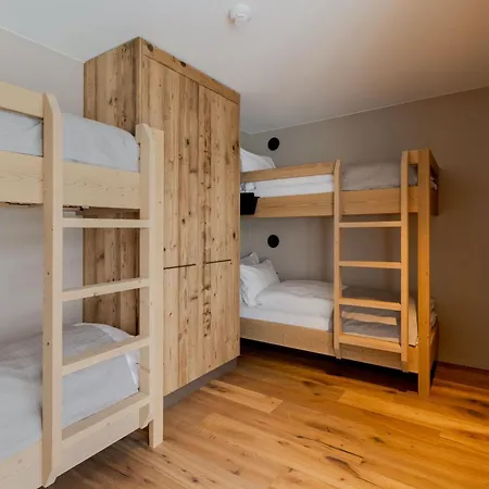 Postresidenz Am Hotell 4*