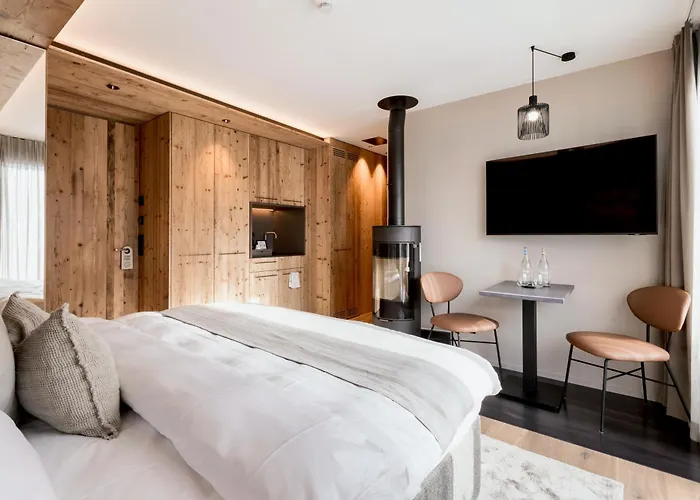 Postresidenz Am Hotell 4*